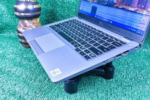 Dell Latitude 5310 Intel QUAD-CORE i5-10310u (1.70Ghz)_ 1TB(SSD)_16GB(RAM)_(REFURBISHED). - Image 3