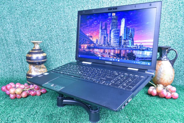 Toshiba Tecra R950 Intel(R) Core(TM) i5-3340M 2.70Ghz 480GB(SSD)-12GB(RAM) (REFURBISHED) - Image 2