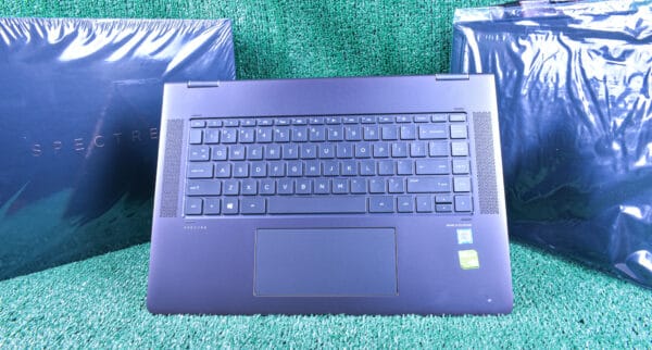 HP Spectre X360 GOLD - 2in1 Intel(R) CORE i7-7500u 1TB(SSD)-24GB(RAM) (REFURBISHED) - Image 6