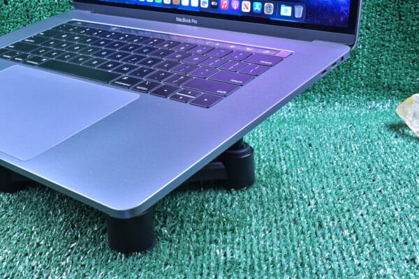 MACBOOK PRO A1990 intel i9 Turbo Boost HEXA-CORE_512GB(SSD)-32GB(RAM)_REFURBISHED - Image 2