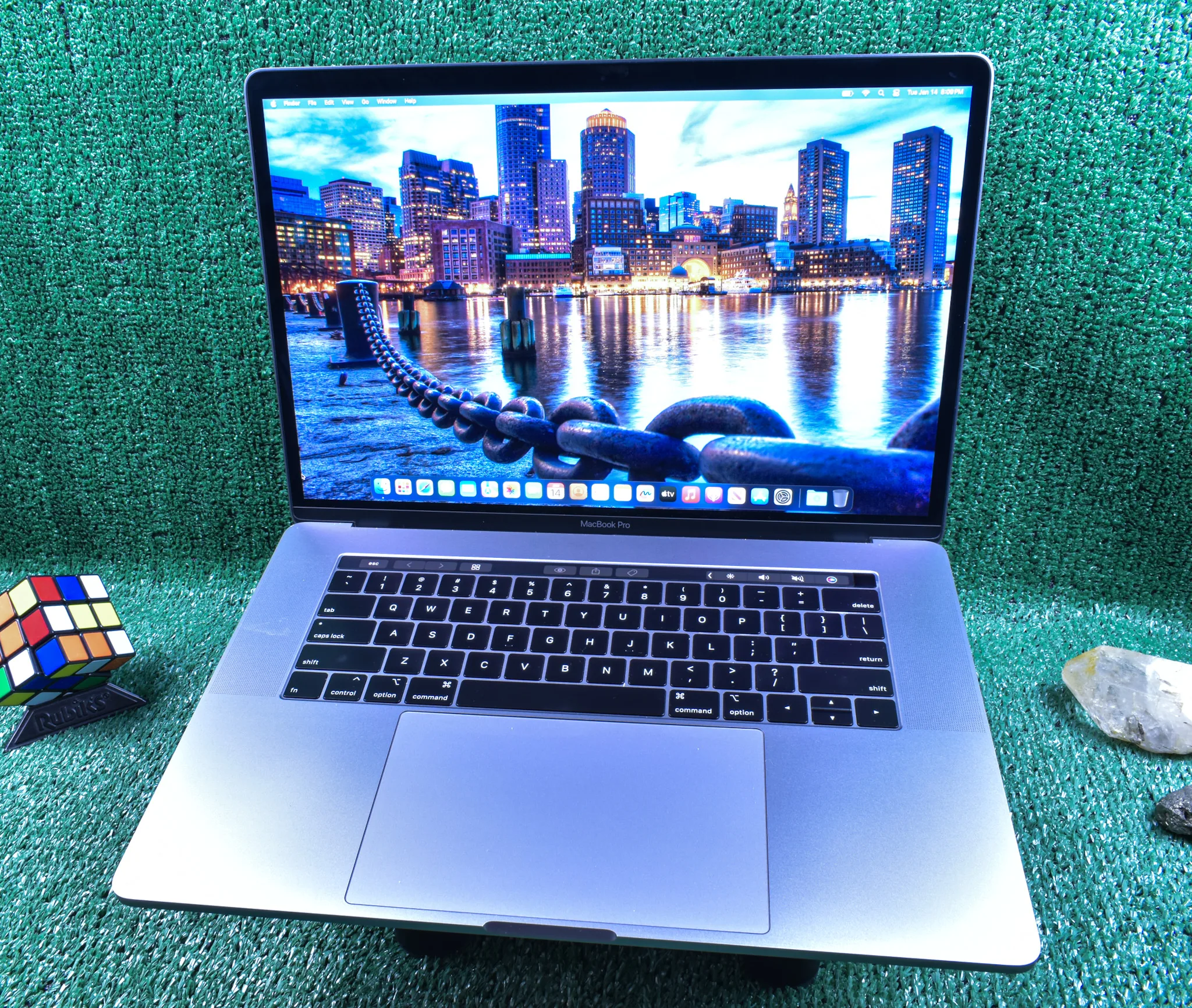 MACBOOK PRO A1990 intel i9 Turbo Boost HEXA-CORE_512GB(SSD)-32GB(RAM)_REFURBISHED - Image 9